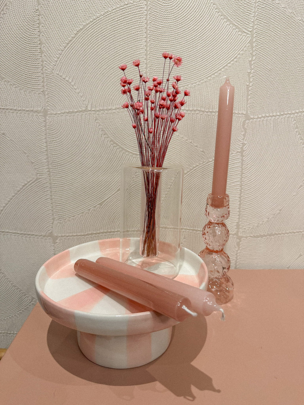 Vaas met buisje roze, foto 2