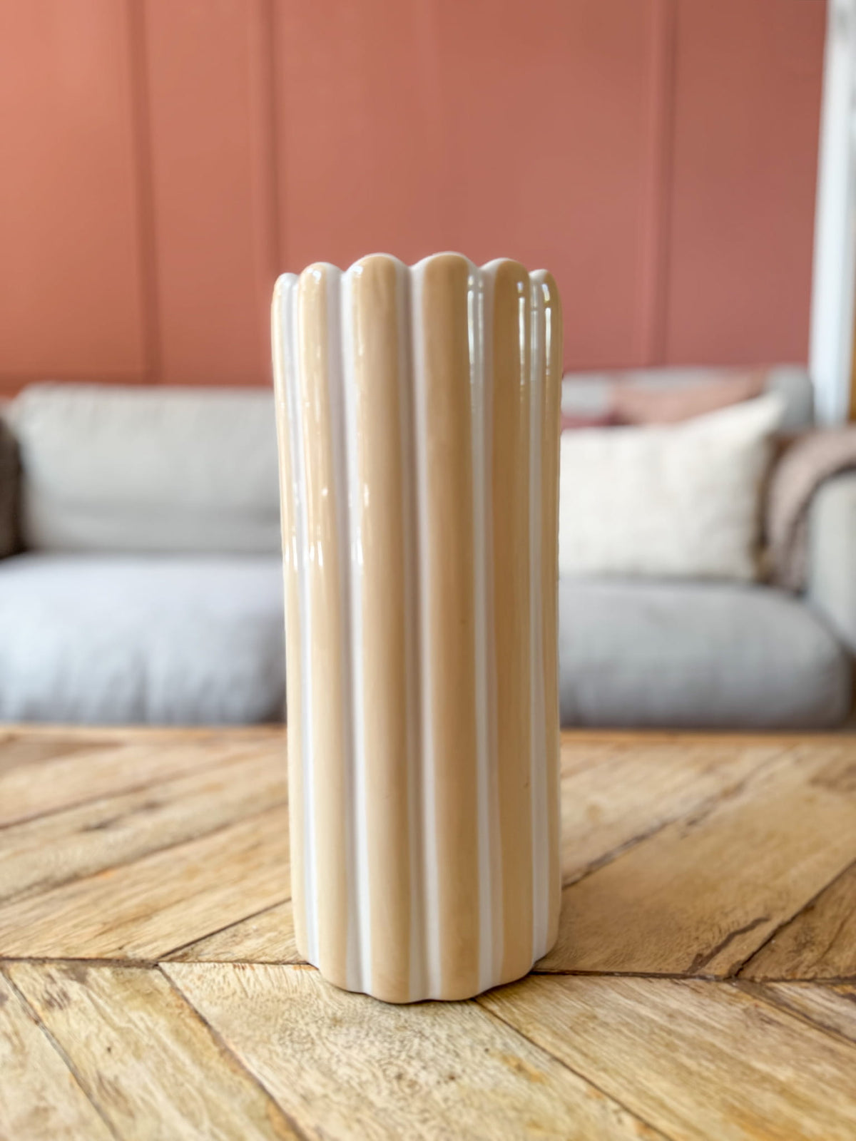 Vaas streep beige
