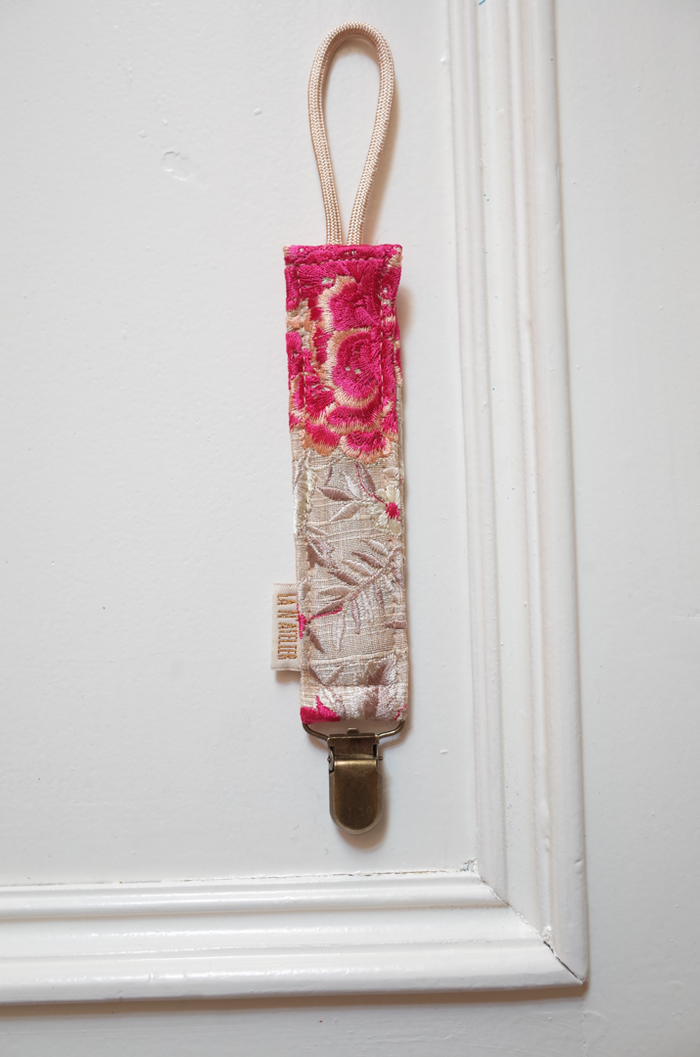 Speenkoord N'Atelier Rose Pink - Rosepink1 e29cea2e 76fb 4bb8 bedc be97163191f3 - 6098